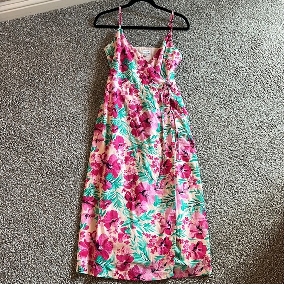Beautiful J. Crew floral wrap dress size 6 - Picture 5 of 16
